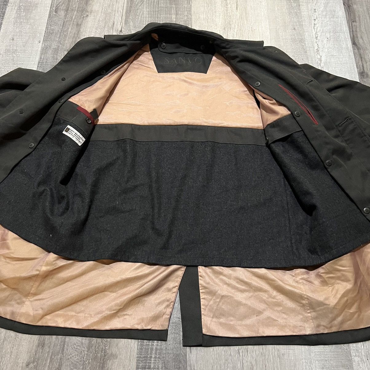 Sanyo Sanyo New York Anti-Magnetic Shield Wool Button Trench Coat Size US L / EU 52-54 / 3 - 3 Thumbnail