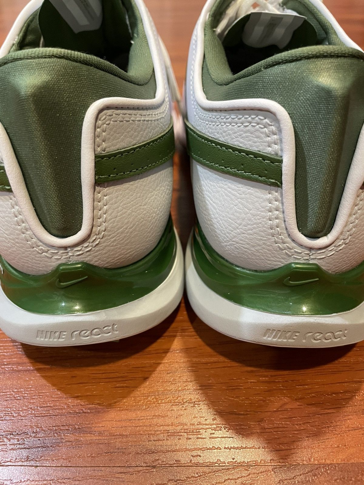Nike Nike Air Zoom Victory Tour 2 Wide White Green size mens 10 Size US 10 / EU 43 - 6 Thumbnail