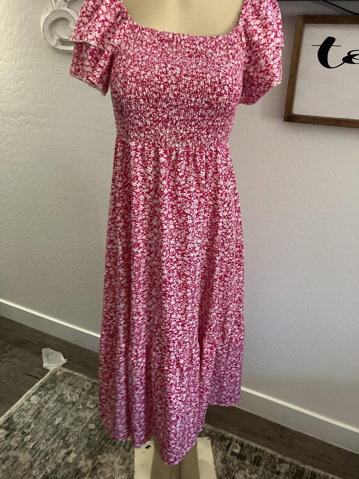 Shein Pink Floral Smocked Midi Dress with Puff Sleeves Size ONE SIZE - 8 Thumbnail
