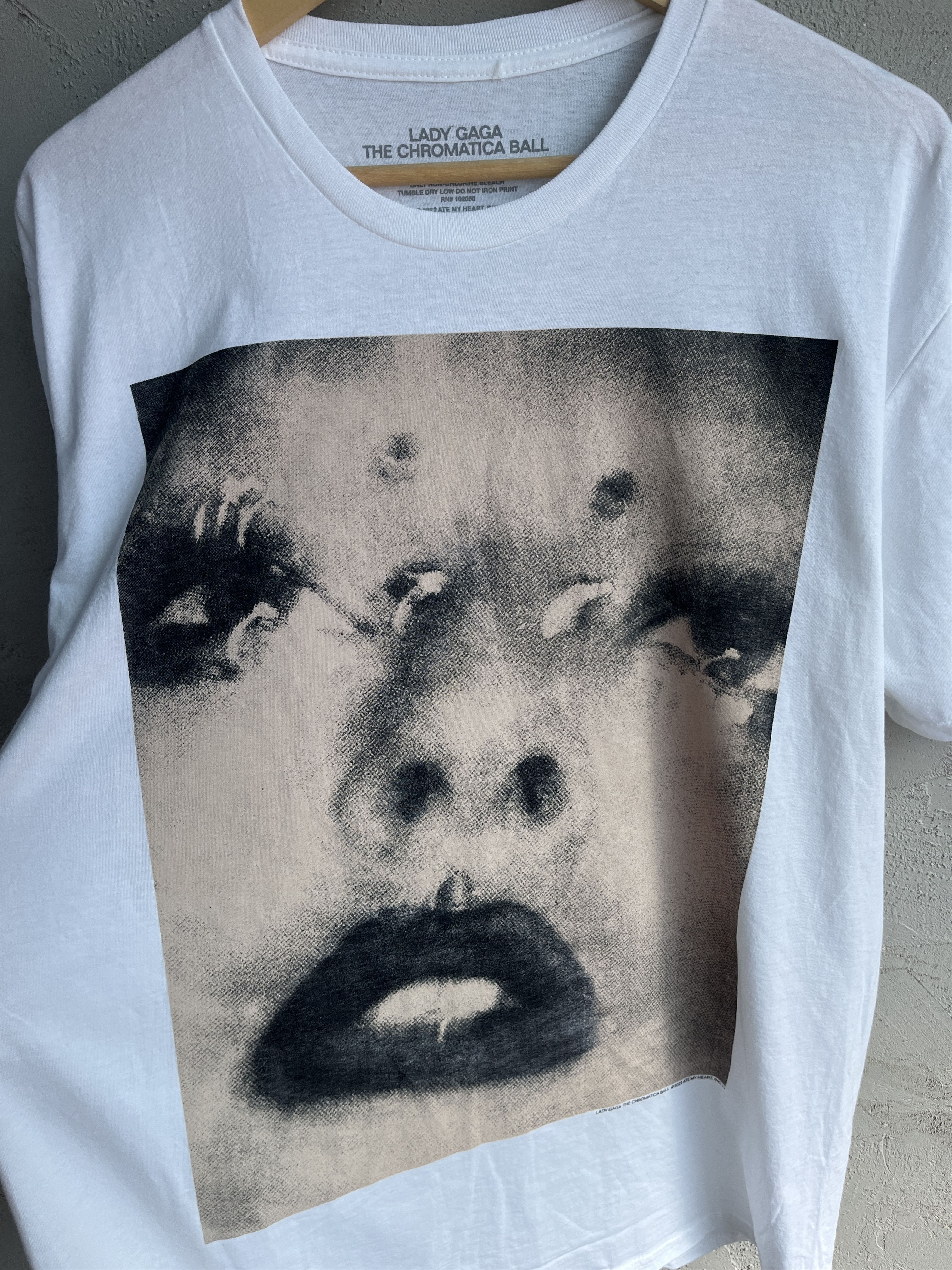 Band Tees Lady Gaga The Chromatica Ball Tour T-shirt Big Logo Face Size US XL / EU 56 / 4 - 3 Thumbnail