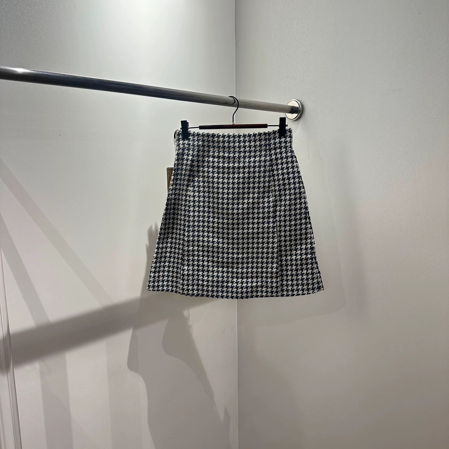 Dior Dior May305 Classic Prince of Wales Check Skirt 36 Size 26" / US 2 / IT 38 - 1 Thumbnail