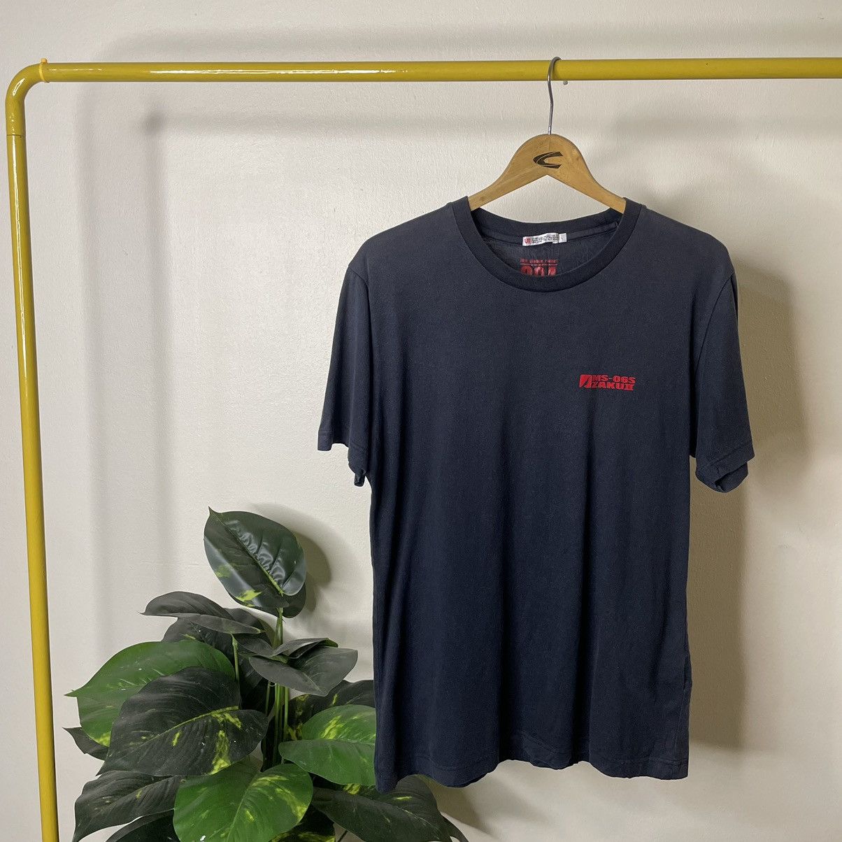 Anime × Japanese Brand × Vintage Vintage 2010 Gundam Projects 004 Anime Sunfaded T Shirt Size US L / EU 52-54 / 3 - 5 Thumbnail