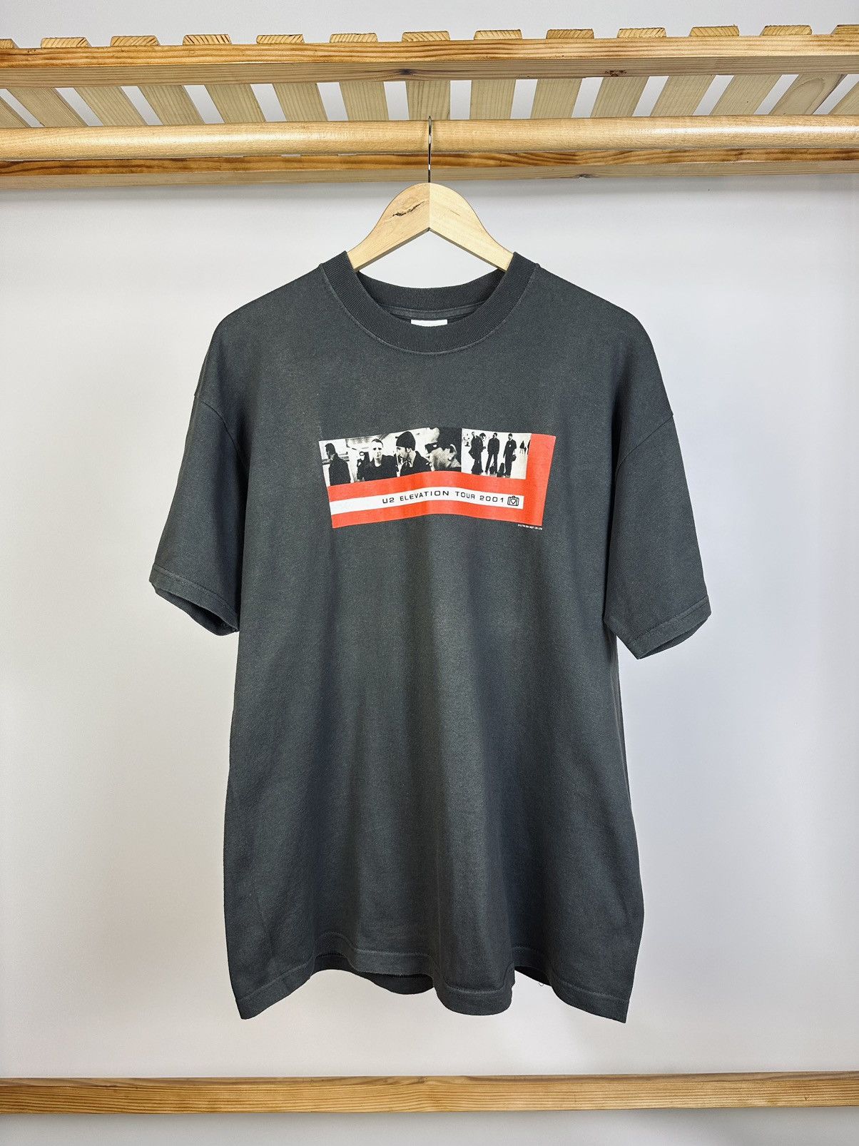 Band Tees × Vintage Vintage 2001 U2 Elevation Tour Band T-Shirt Size XL Size US XL / EU 56 / 4 - 1 Thumbnail
