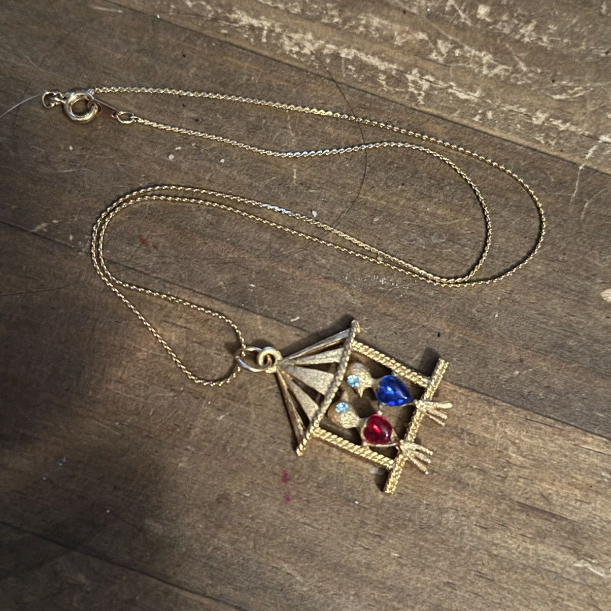 Vintage Vintage gold tone caged Love Birds pendant necklace Size ONE SIZE - 5 Thumbnail
