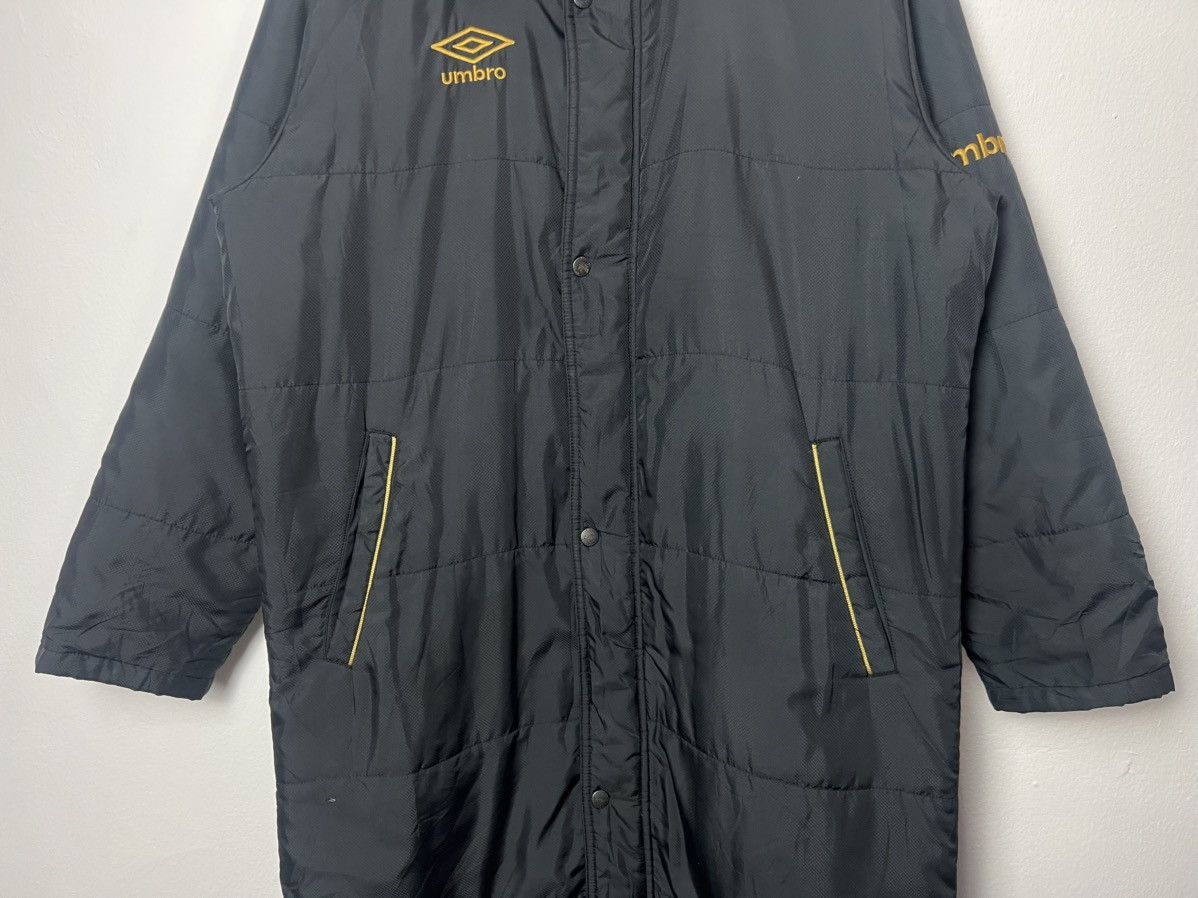 Vintage Vintage Umbro Padded Bench Long Trench Jacke Size US M / EU 48-50 / 2 - 4 Thumbnail
