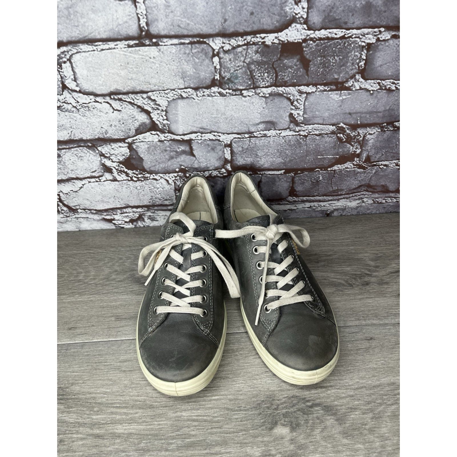 Ecco Ecco Danish Design Gray Leather Lace Up Sneakers Shoes Women Size US 6.5 / IT 36.5 - 10 Thumbnail