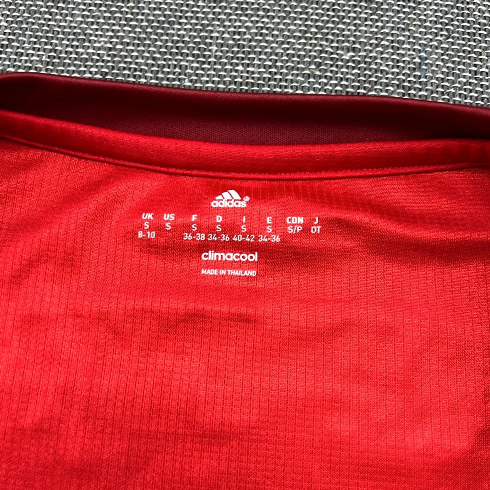 Adidas adidas Bayern Munich 2015 2016 Thiago #6 Home Womens Football Jersey S Red Adidas Shirt Womens Small JSY Football Jersey S Red Womens Size S / US 4 / IT 40 - 6 Thumbnail