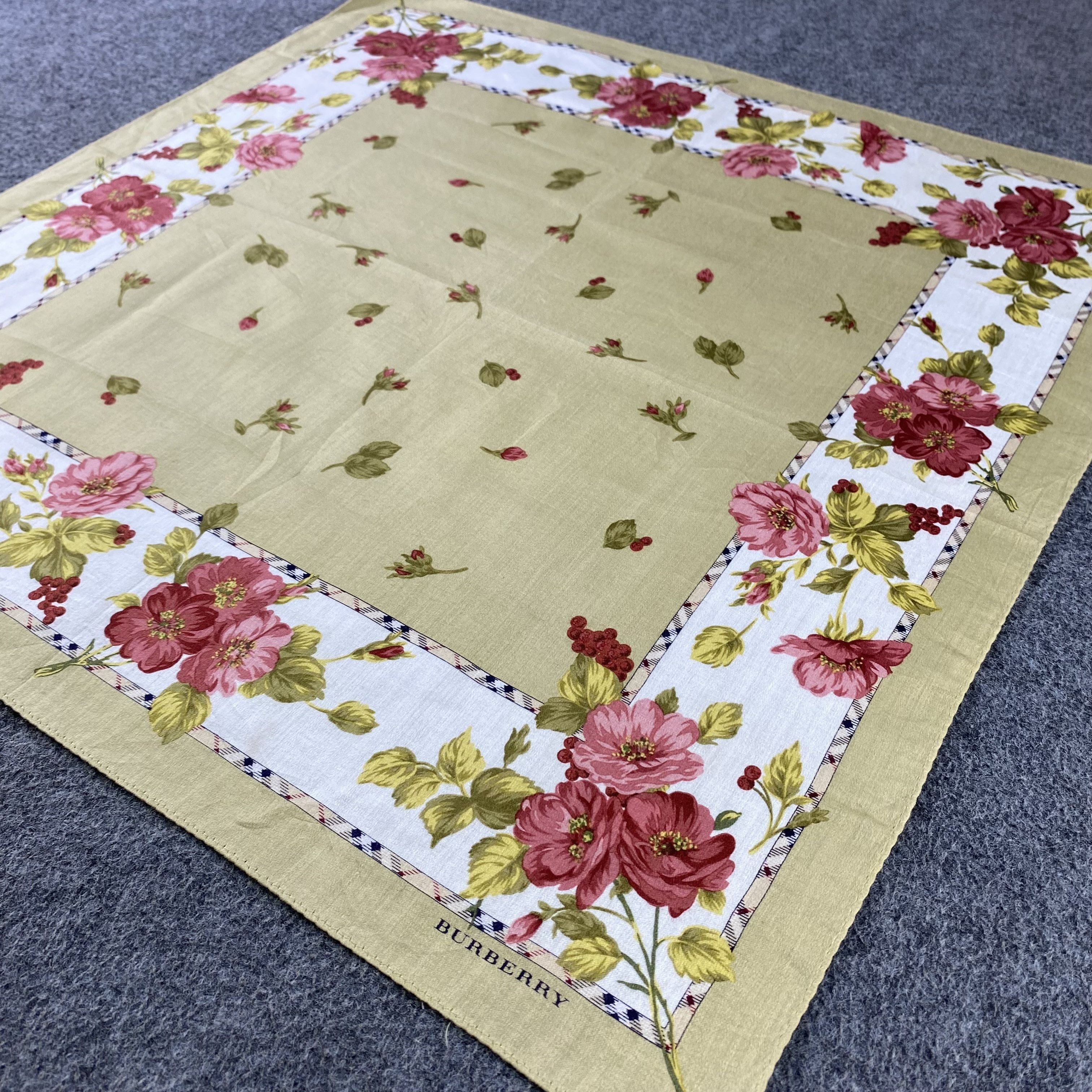 Burberry × Vintage Burberry Handkerchief/Neckerchief/Bandana HC730 Size ONE SIZE - 2 Thumbnail