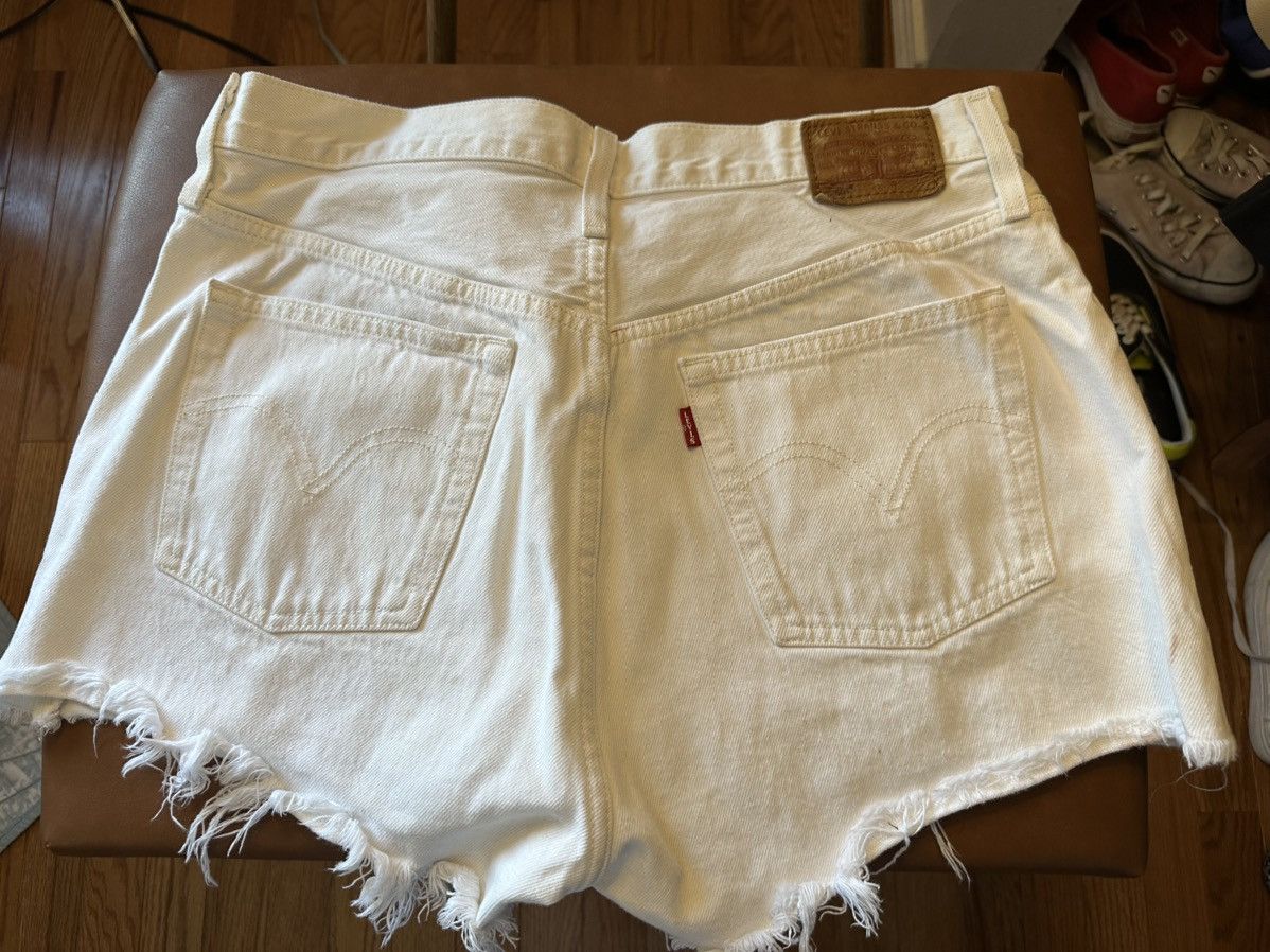 Levi's Levi’s cut off shorts Size 32" / US 10 / IT 46 - 2 Thumbnail