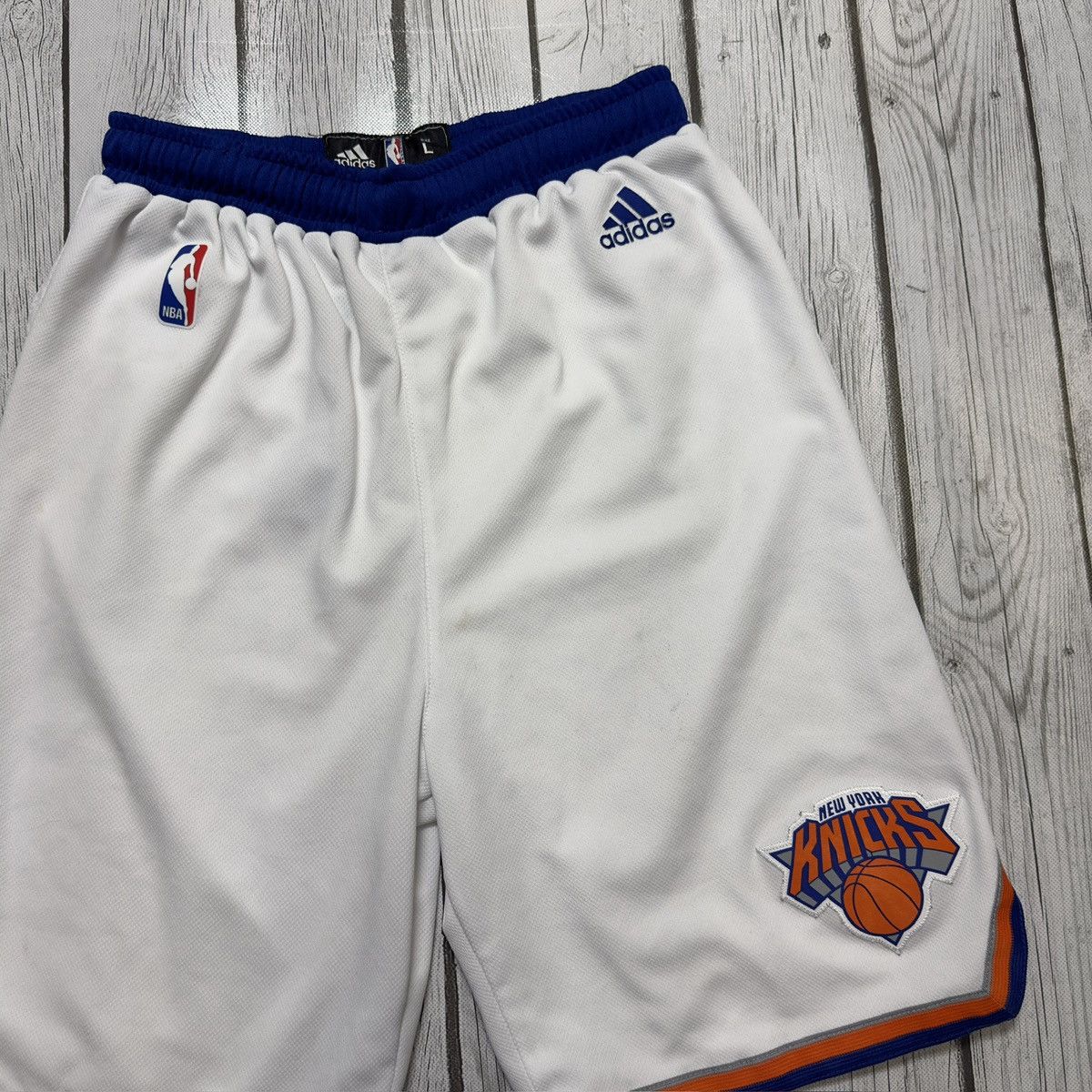 Adidas × NBA New York Knicks shorts Size US 26 / EU 42 - 3 Thumbnail