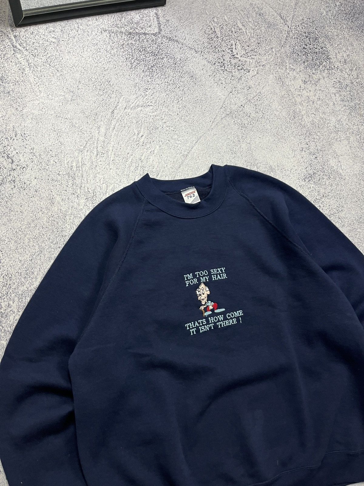Jerzees × Russell Athletic × Vintage Vintage Funny I’m Too Sexy For My Hair Balding Sweatshirt Size US XL / EU 56 / 4 - 5 Thumbnail
