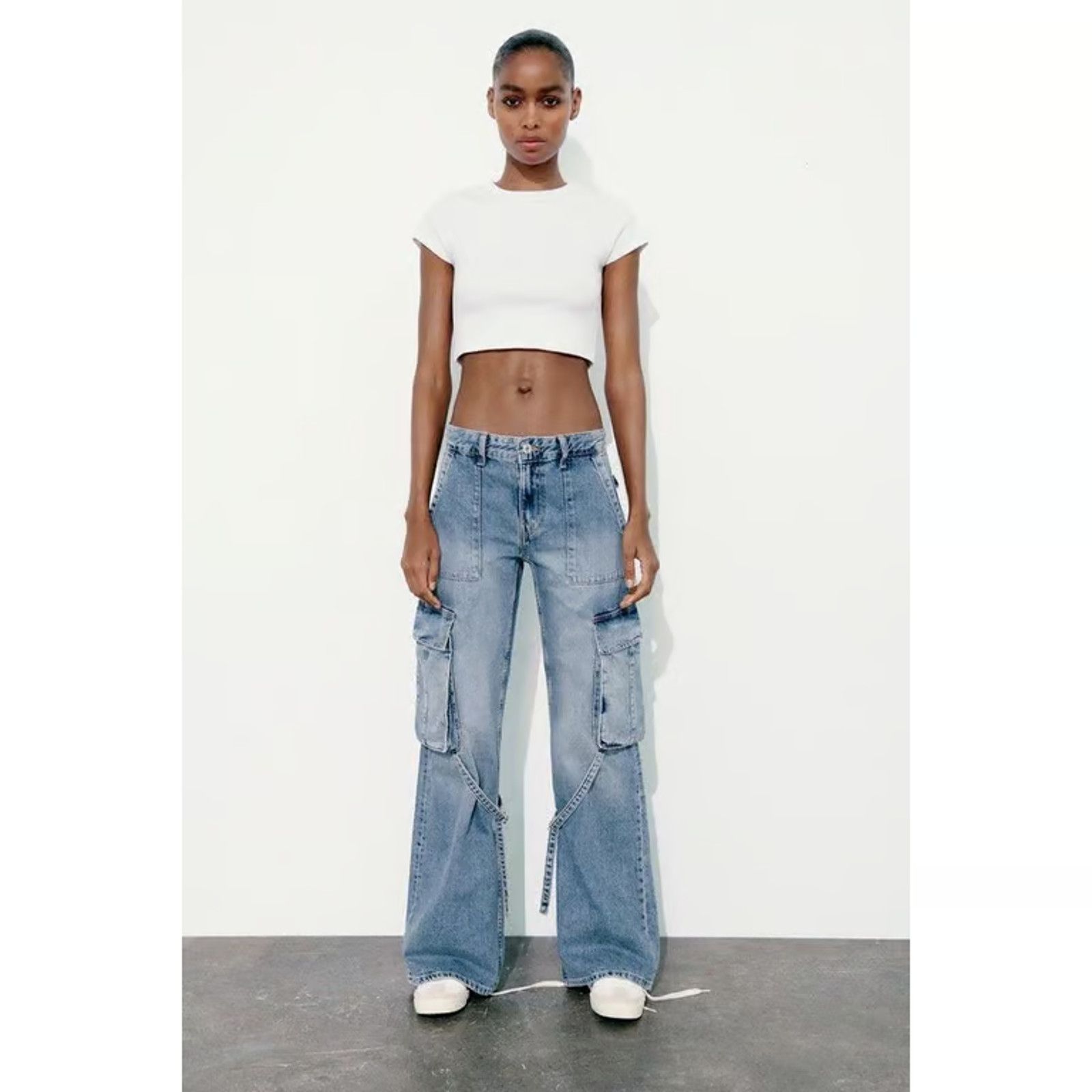 Zara ZARA TRF BAGGY FLARE DENIM BELTED LEG CARGO JEANS SZ 2 Size 26" / US 2 / IT 38 - 3 Thumbnail