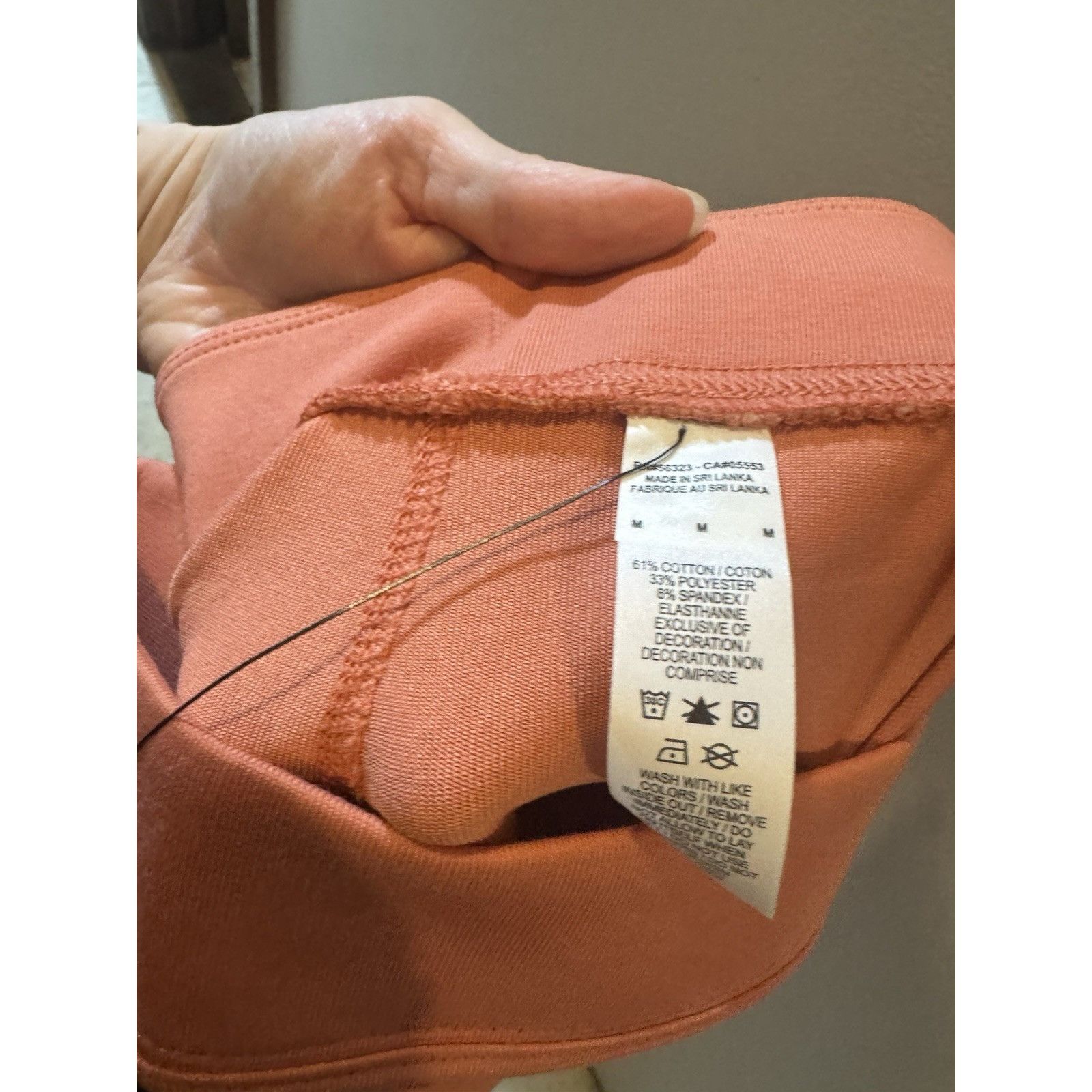 Nike NIKE Womens Tight Fit Mid Rise Short Length Coral Shorts NWT Size 32" / US 10 / IT 46 - 9 Thumbnail