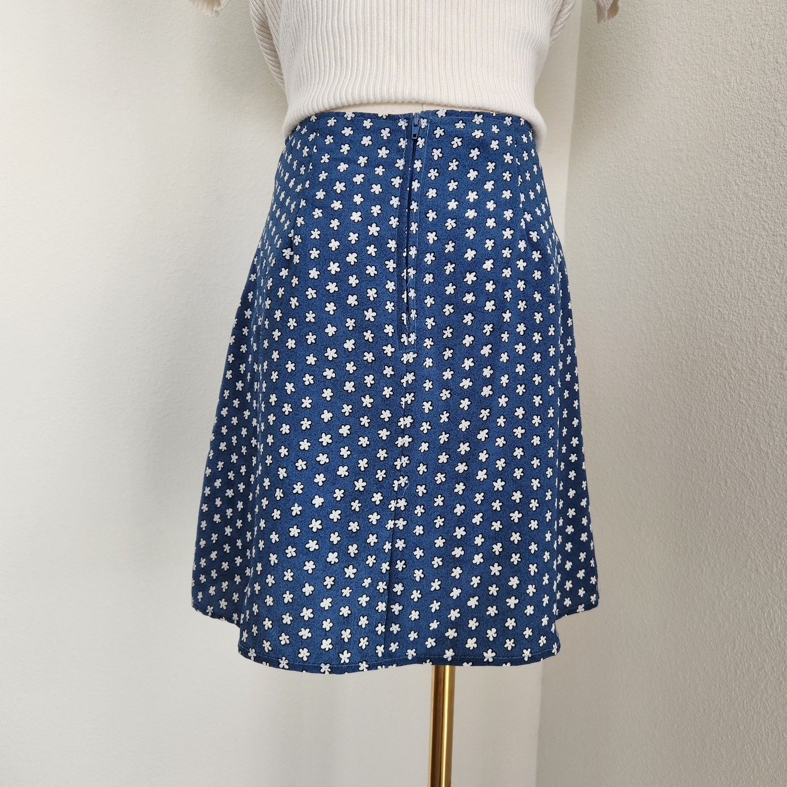 Vintage Vintage 90s Blue Floral Mini Skirt XS Size 26" / US 2 / IT 38 - 6 Thumbnail