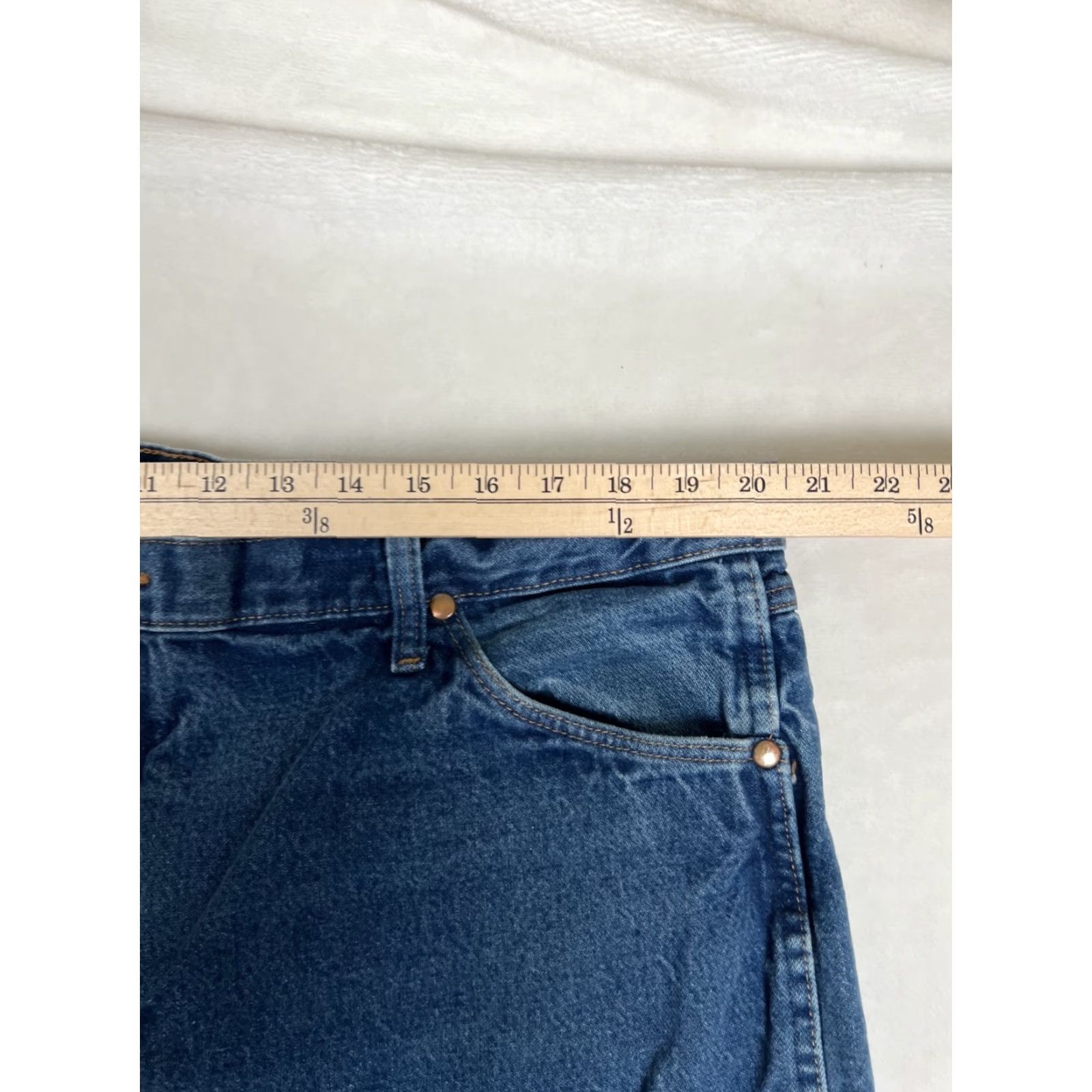 Wrangler VINTAGE Wrangler 13MWZ Jeans Blue Denim 40x34 Regular Fit Cowboy Rodeo Mens Size US 40 / EU 56 - 4 Thumbnail