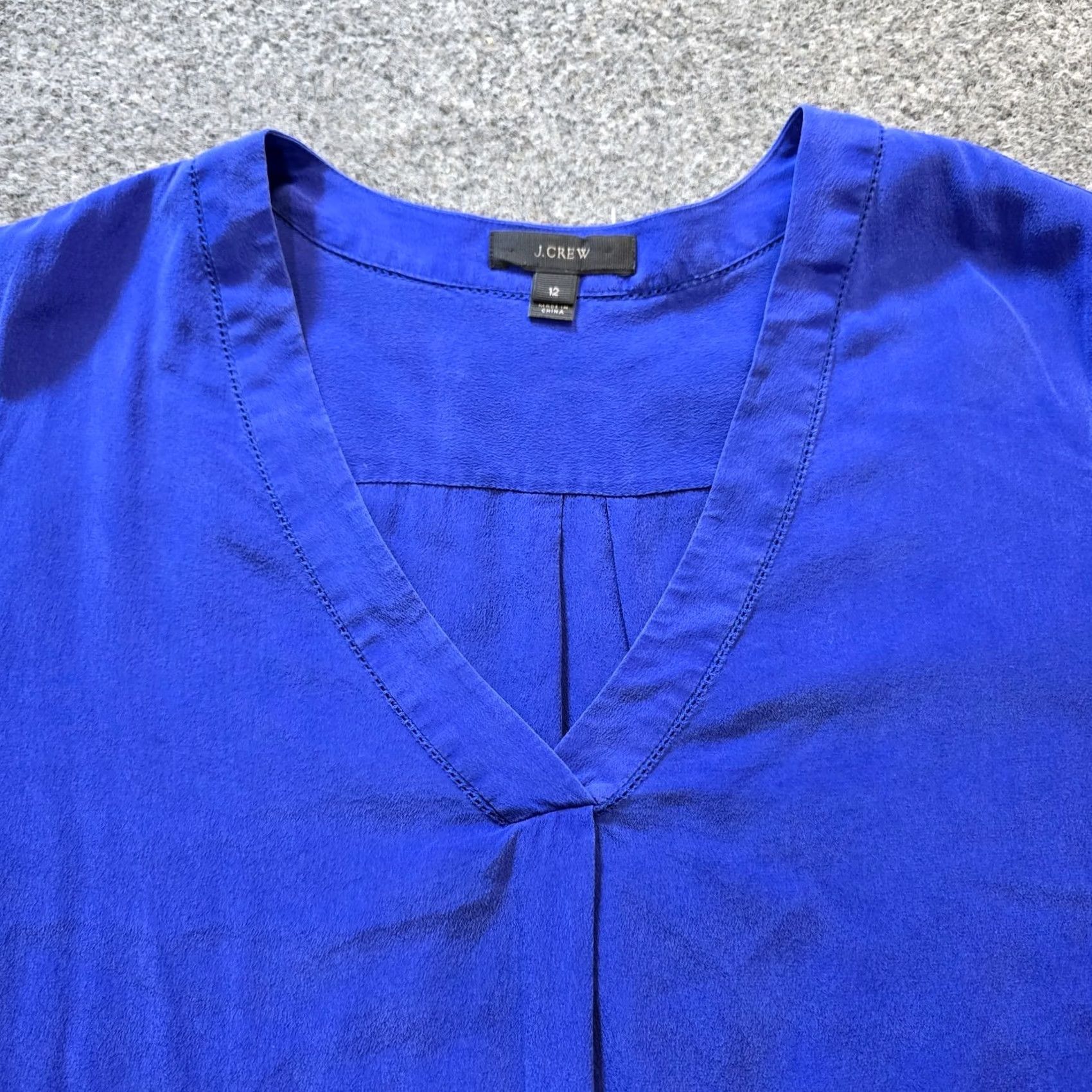 J.Crew J. CREW Blouse Top Womens Size 12 Blue Silk Long Sleeve V-Neck Pullover Casual Shirt Size XL / US 12-14 / IT 48-50 - 2 Thumbnail