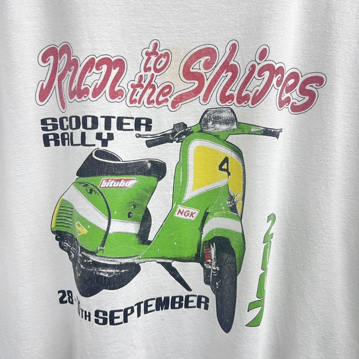 Vintage VINTAGE SUPER RARE VESPA RUN TO THE SHIRE TEE Size US L / EU 52-54 / 3 - 2 Thumbnail