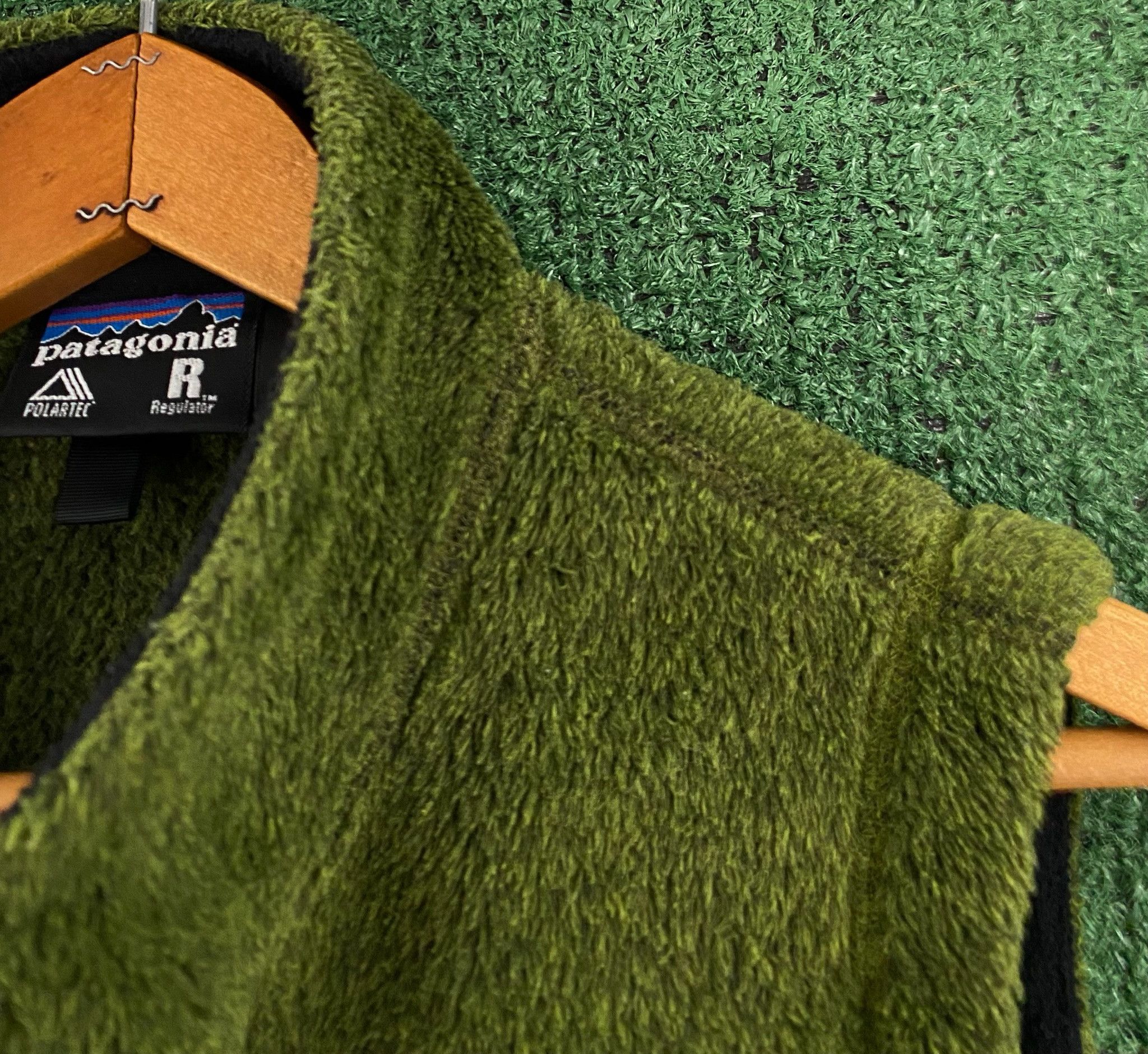 Patagonia 90’s Patagonia Regulator Polartec Fleece Green Vest XS Size XS / US 0-2 / IT 36-38 - 4 Thumbnail