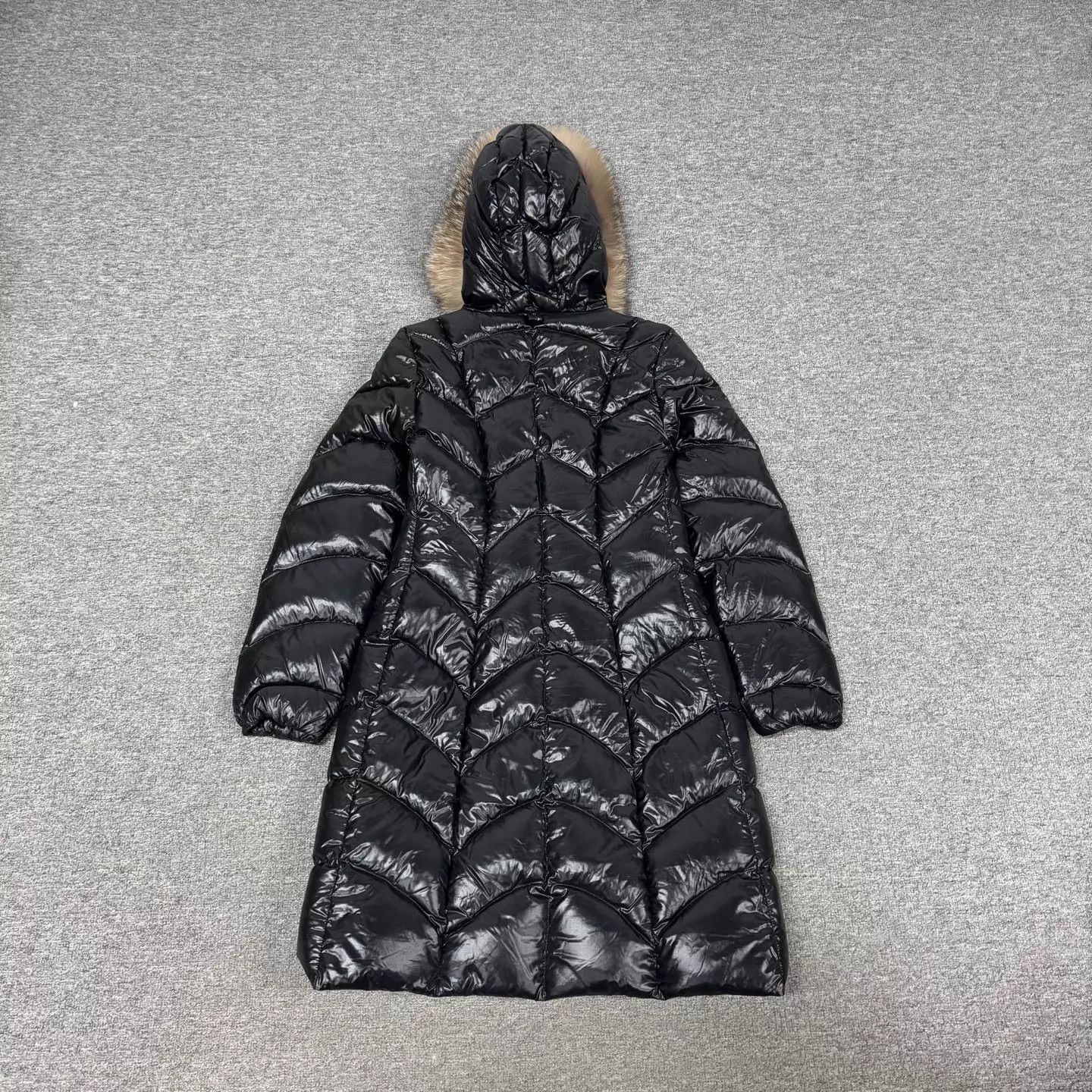 Moncler Moncler shiny fur collar hooded down jacket size 1 99 new Size S / US 4 / IT 40 - 2 Thumbnail