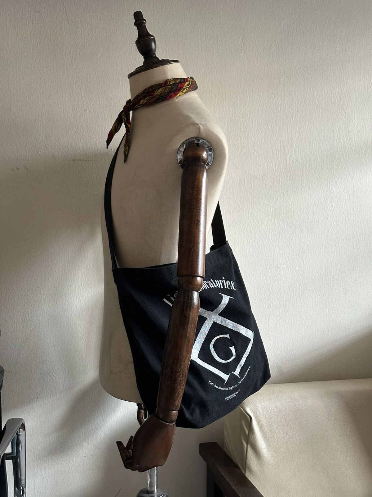 Undercover Undercover Grave Sling Bag Size ONE SIZE - 8 Thumbnail