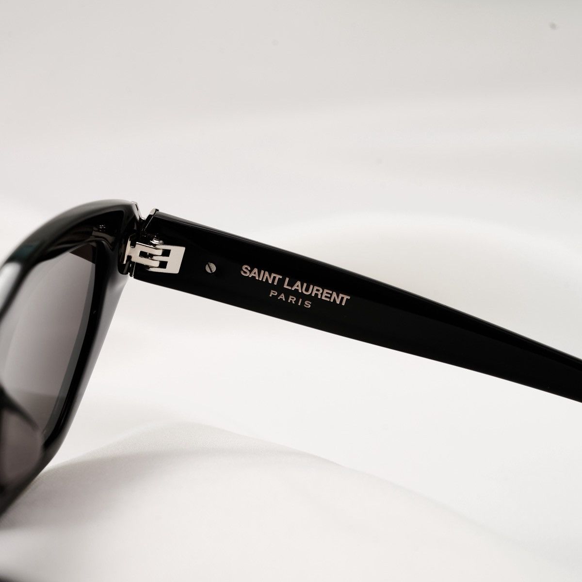 Saint Laurent Paris SAINT LAURENT SL M127/F 001 SUNGLASSES Size ONE SIZE - 4 Thumbnail