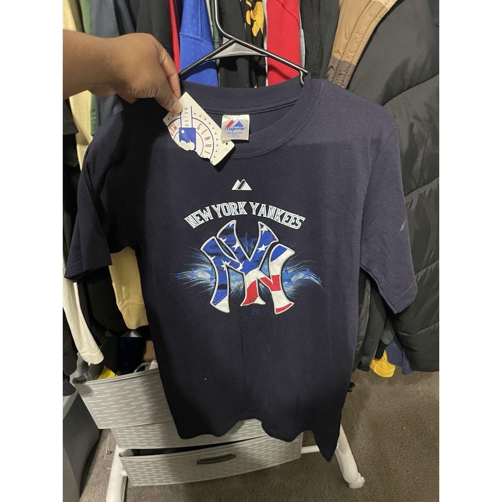 Majestic Size S-VTG 2000’s NY Yankees Majestic USA Flag Logo T-Shirt Size US S / EU 44-46 / 1 - 1 Thumbnail