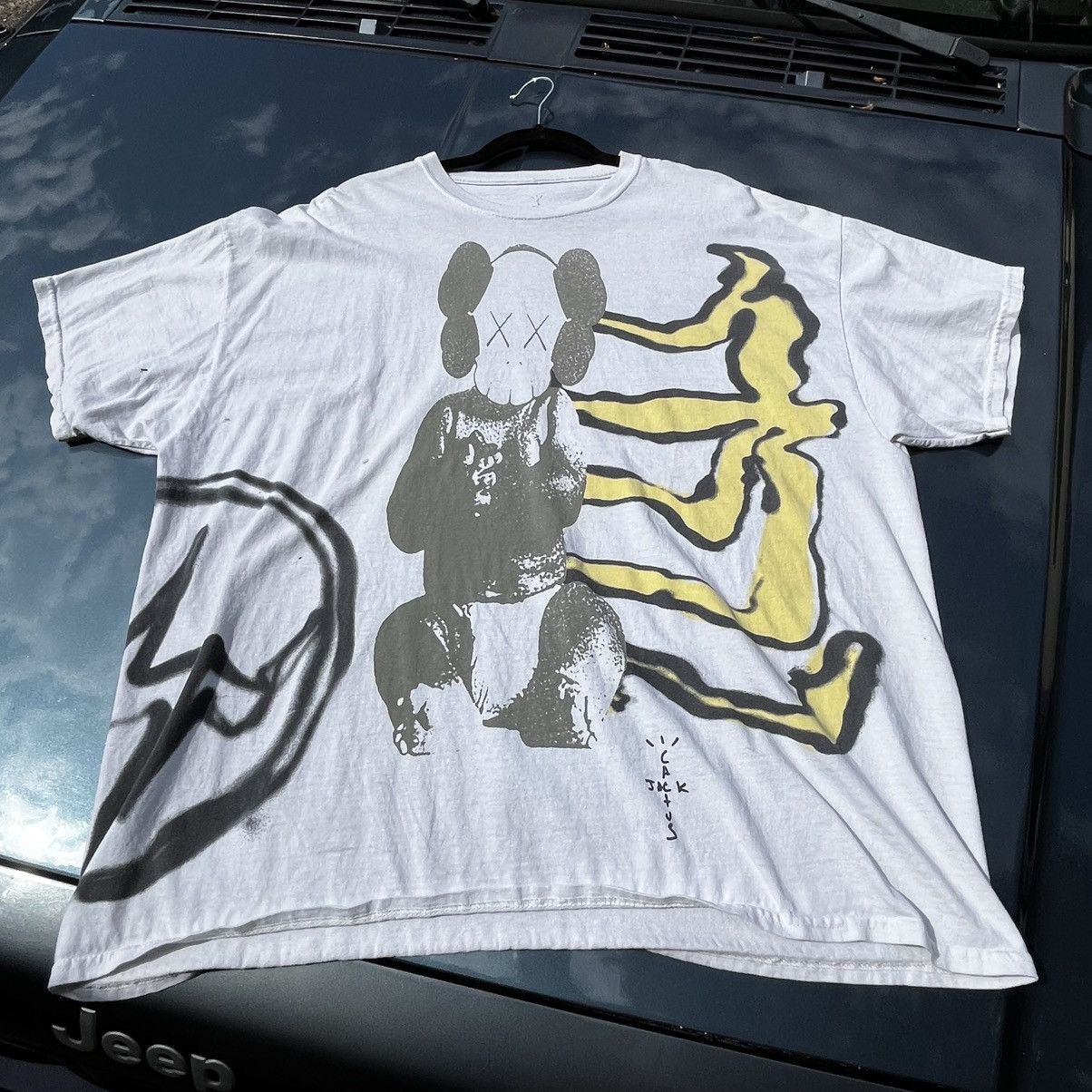 Travis Scott x fragment design x Kaws★半袖Tシャツ 送関込み Fragment Design × Kaws × Travis Scott Travis Scott x Kaws x