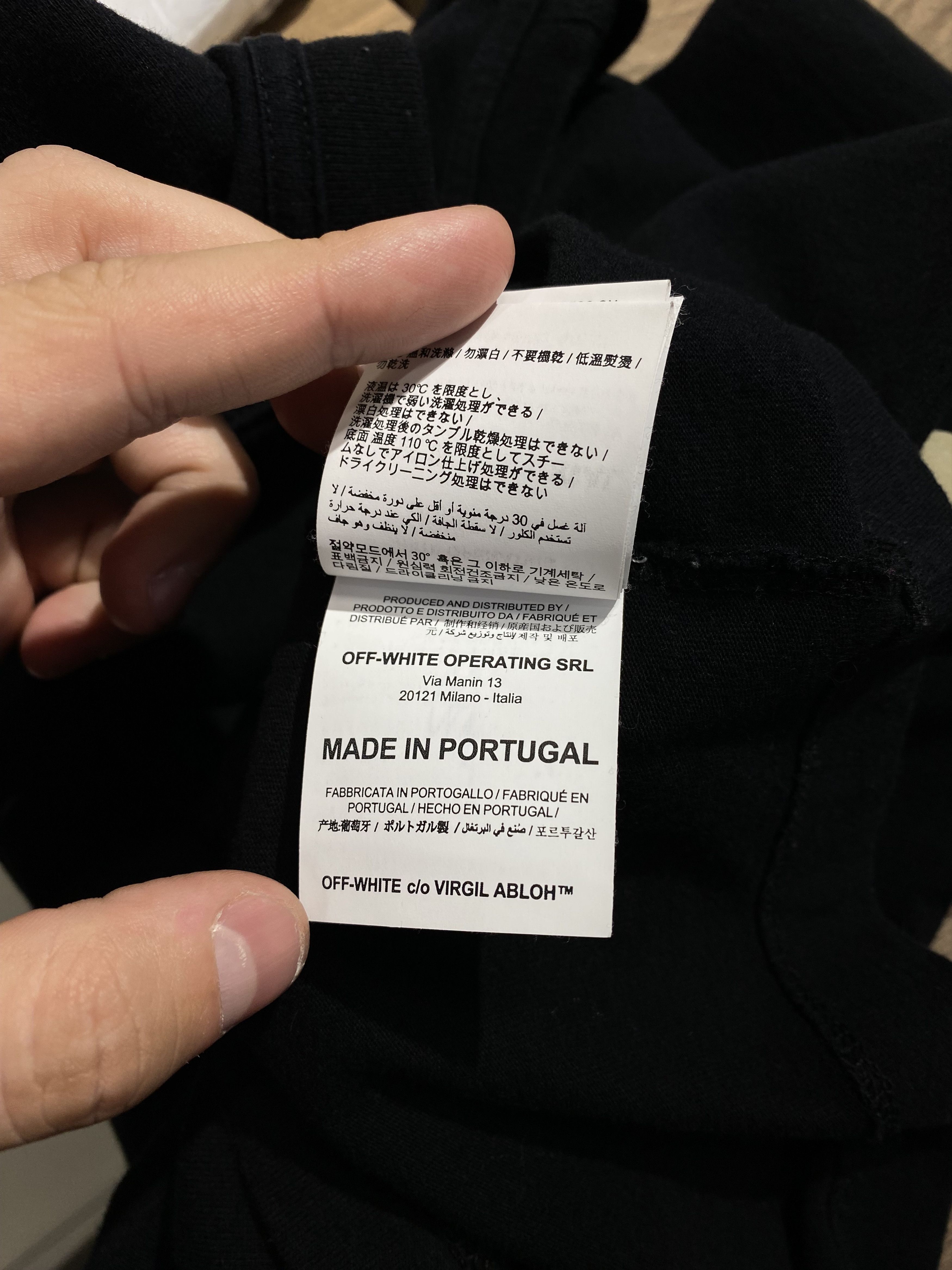 Off-White Off-White by Virgil Abloh Tape Arrows T-Shirt 'Black' size S Size US S / EU 44-46 / 1 - 14 Thumbnail