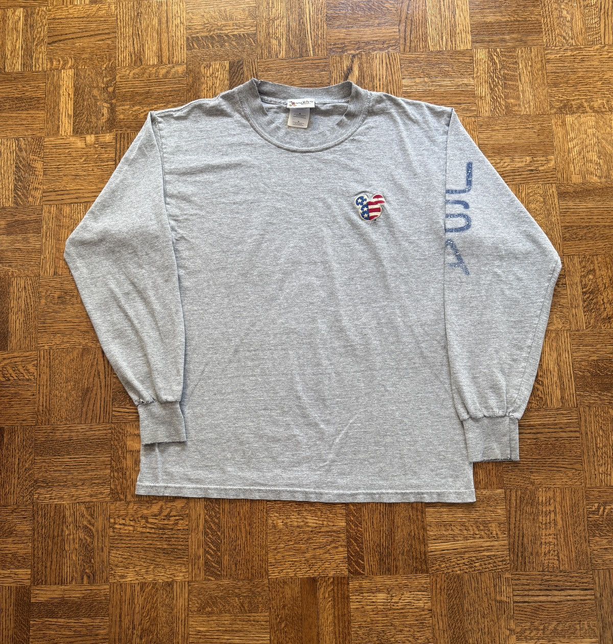 Disney Vintage Walt Disney World USA Embroidered Tee Size US M / EU 48-50 / 2 - 1 Thumbnail