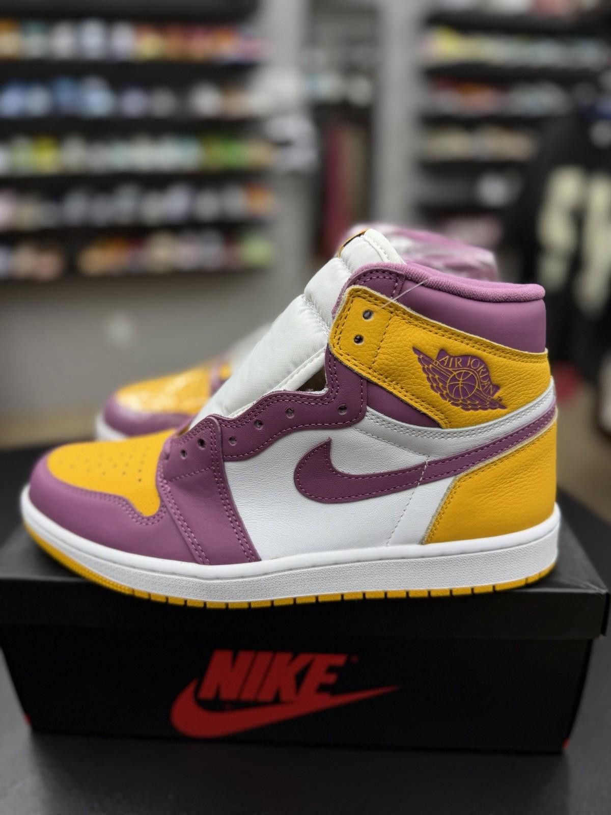 Other Nike Air Jordan 1 Retro High OG 'Brotherhood' Size 9.5 NEW Size US 9.5 / EU 42-43 - 3 Thumbnail