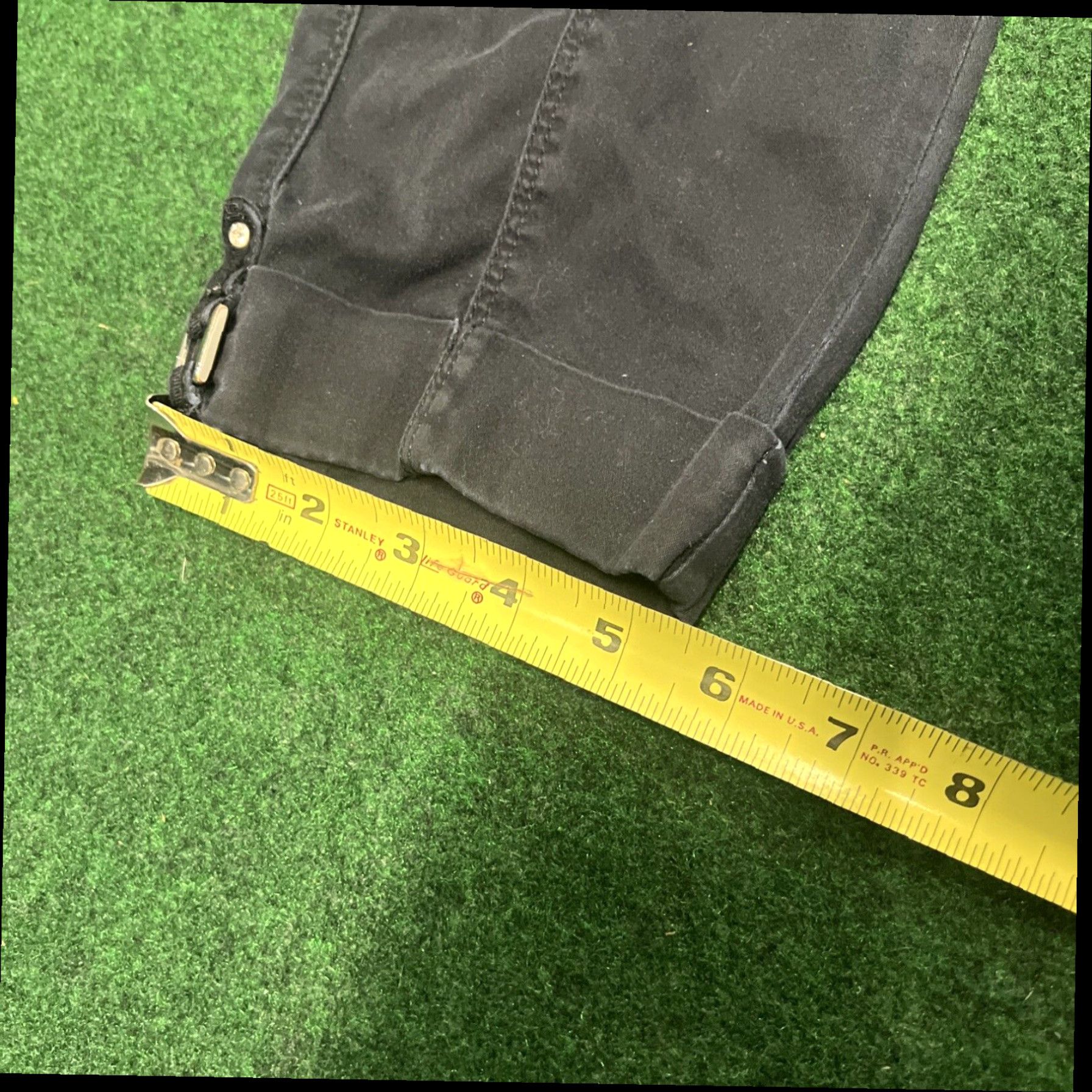 White House Black Market Luxurious Black Cargo Capri Pants for Petite Women with Short Crop Leg Style by White House Black Market in Size 2 Size 26" / US 2 / IT 38 - 5 Thumbnail