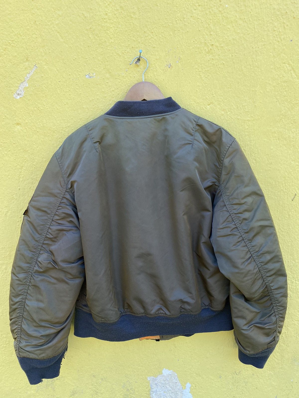 Alpha Industries Vintage Ma-1 Alpha industries sunfaded bomber jacket Size US M / EU 48-50 / 2 - 21 Thumbnail
