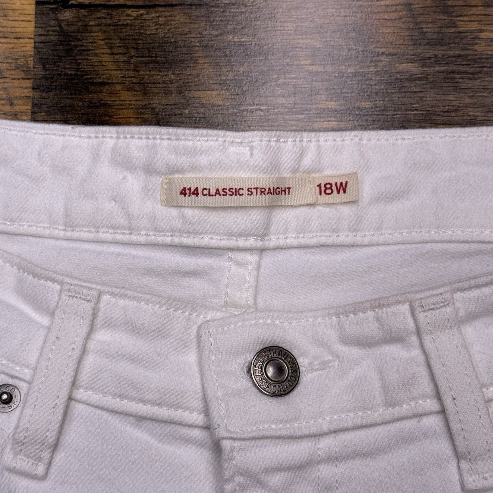 Levi's Levi's 414 Classic Straight Jeans Womens 18W White High Rise Stretch Size 40" / US 18 - 2 Thumbnail