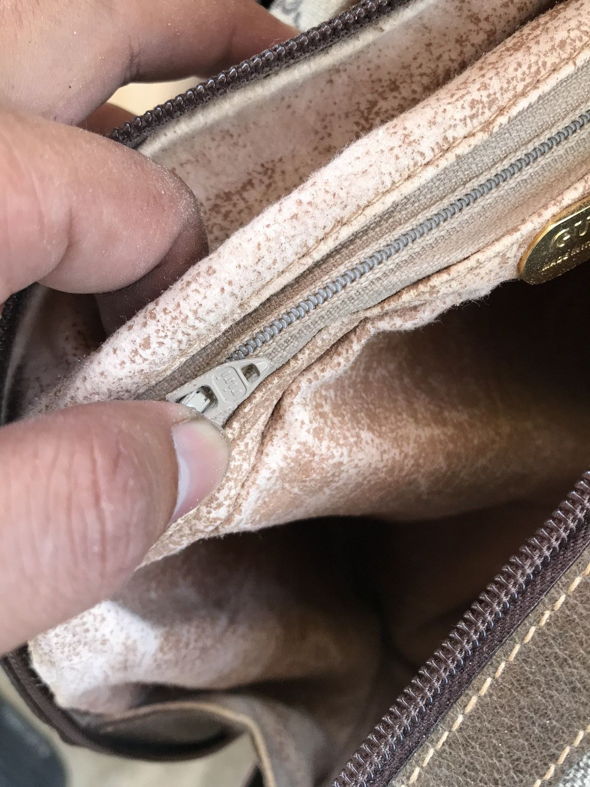 Paolo Gucci Vintage Gucci Plus GG Boston Bag Size ONE SIZE - 10 Thumbnail