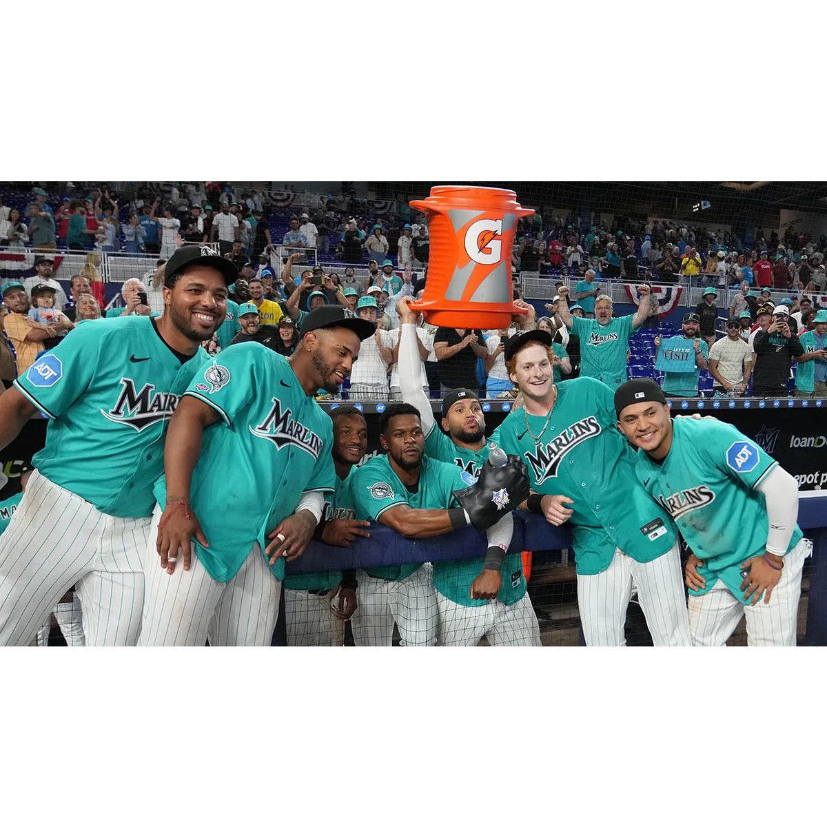 MLB NEW Florida Marlins 90s snapback cap teal Miami MLB vtg NWT Size ONE SIZE - 10 Thumbnail