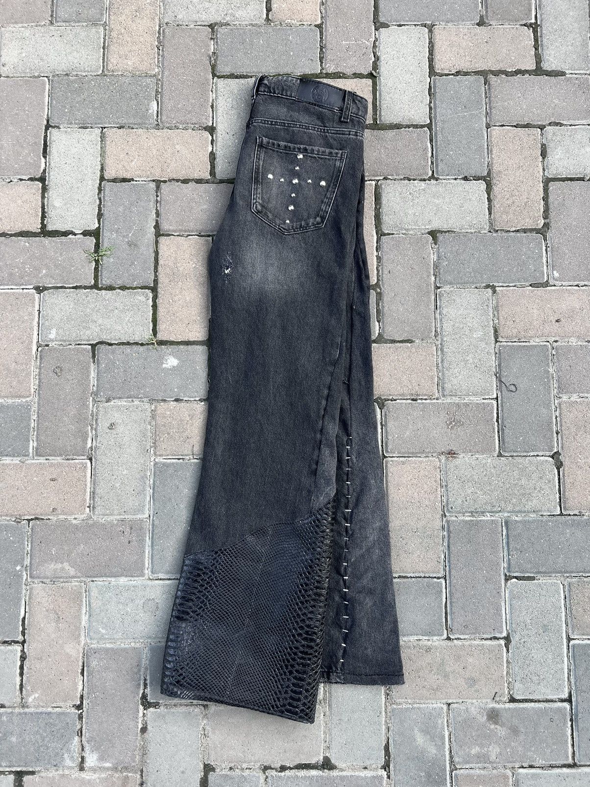 If Six Was Nine V.S Zipped Snake Flared Denim Size US 33 - 3 Thumbnail