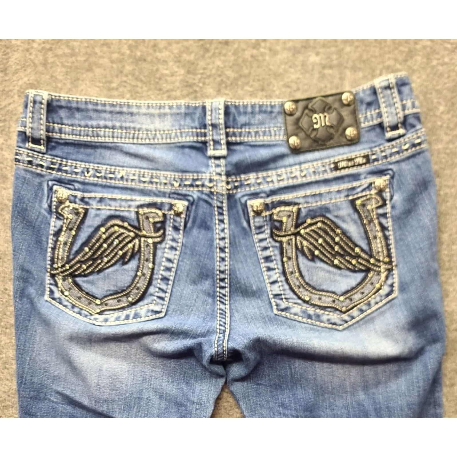 Miss Me Miss Me Capris Womens 31x21 Regular Fit Mid Rise Distressed Stretch Angel Wings Denim Capri Jeans Blue 5-Pocket Womens Shoes? Size ONE SIZE - 2 Thumbnail