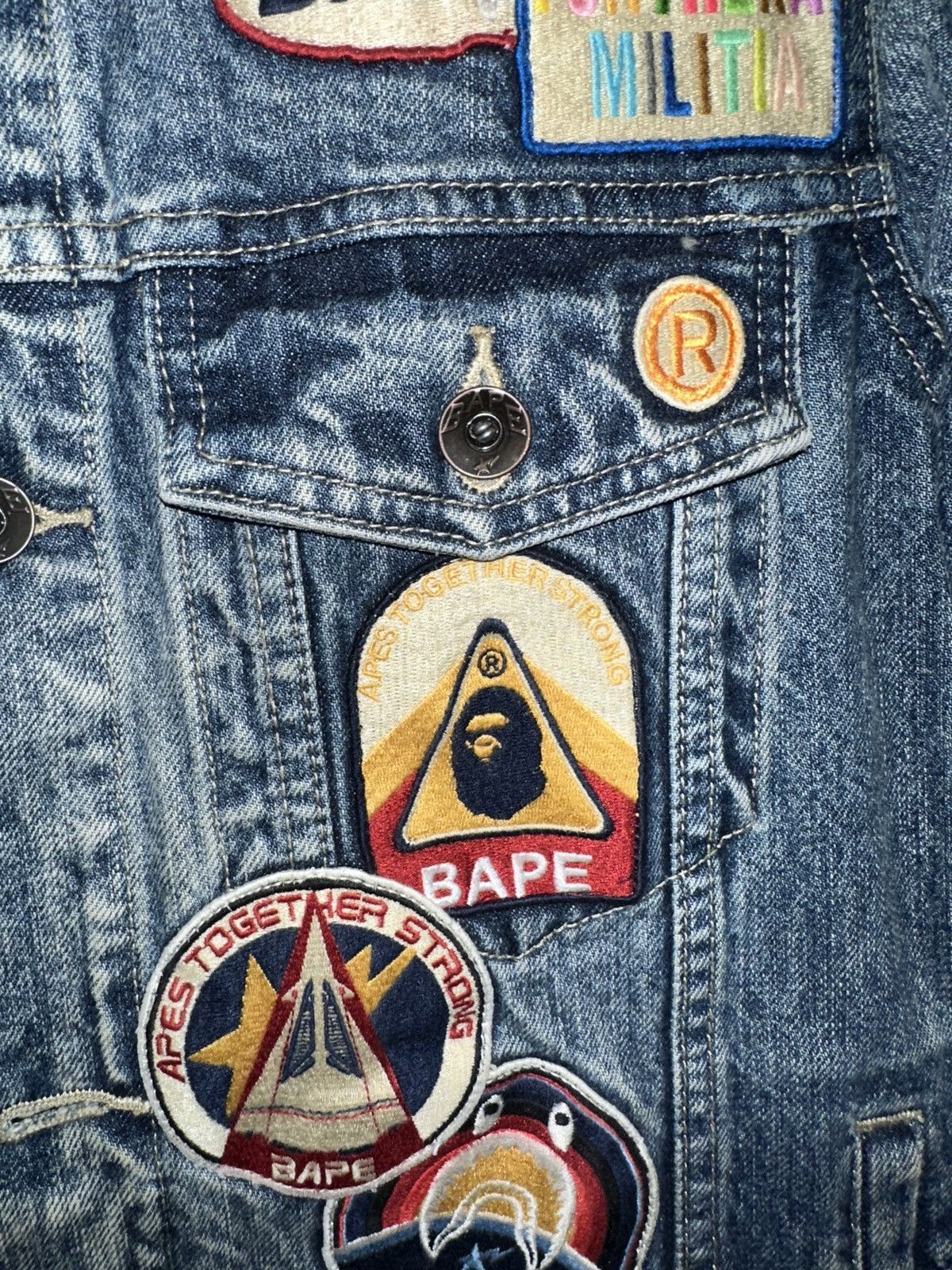 Bape Bape Crazy Patch Denim Jacket Indigo Distressed Size Medium Size US M / EU 48-50 / 2 - 4 Thumbnail
