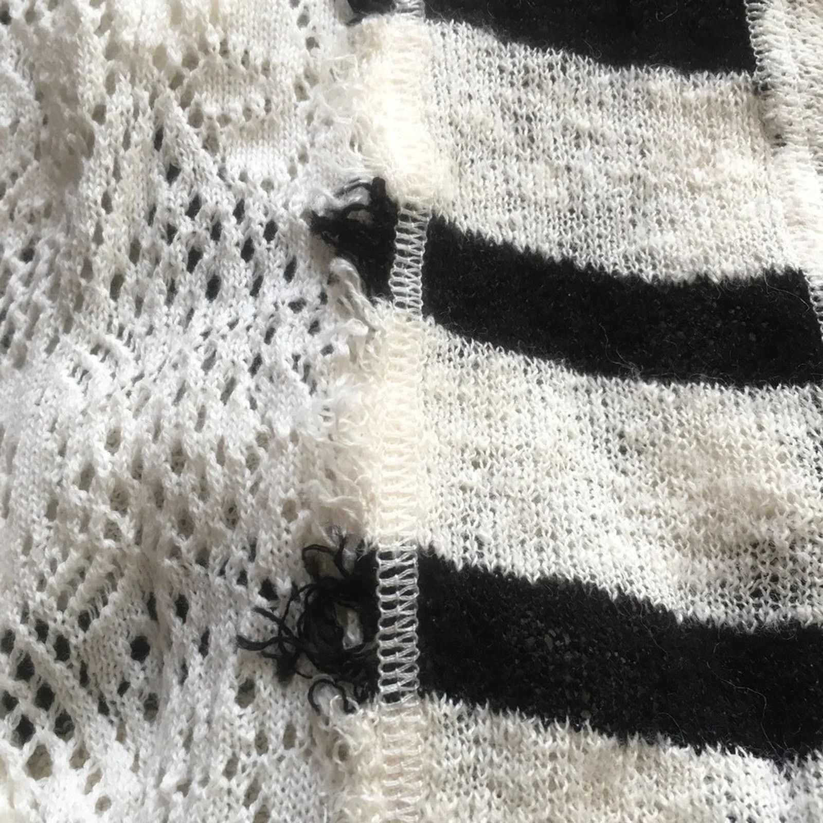 Free People We The Free black/white sweater, lace inserts, size med Size M / US 6-8 / IT 42-44 - 3 Thumbnail