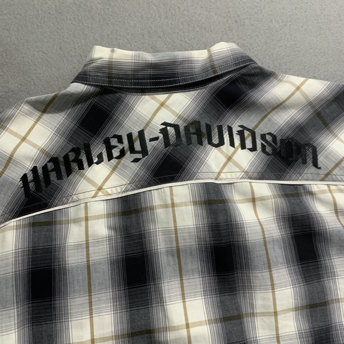 Harley Davidson Harley Davidson Plaid Camp Shirt Grey Large Embroidered SS Size US L / EU 52-54 / 3 - 7 Thumbnail