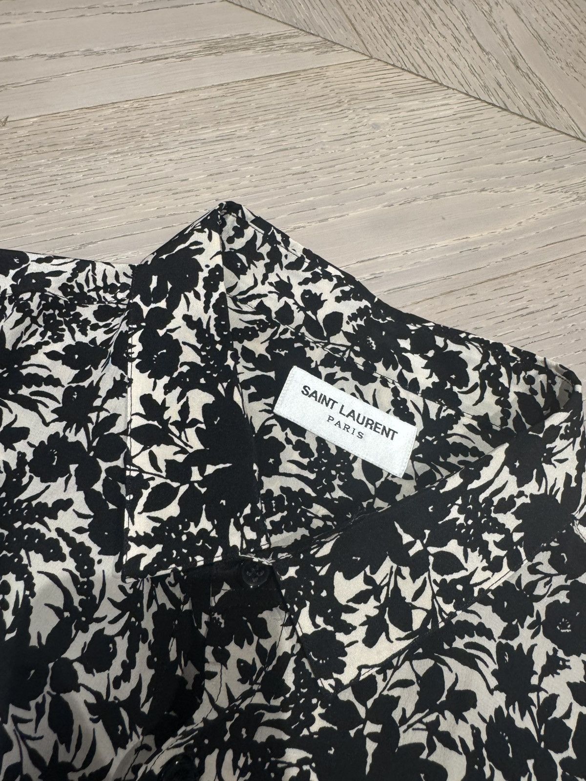 Saint Laurent Paris Saint Laurent S2022 100% Silk Shirt Size US XXS / EU 40 - 2 Thumbnail