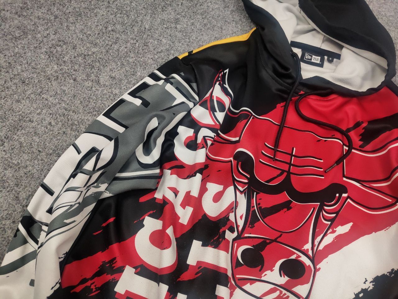 NBA New Era Tear Art Hoodie NBA Chicago Bulls Lakers Vintage Size US S / EU 44-46 / 1 - 7 Thumbnail