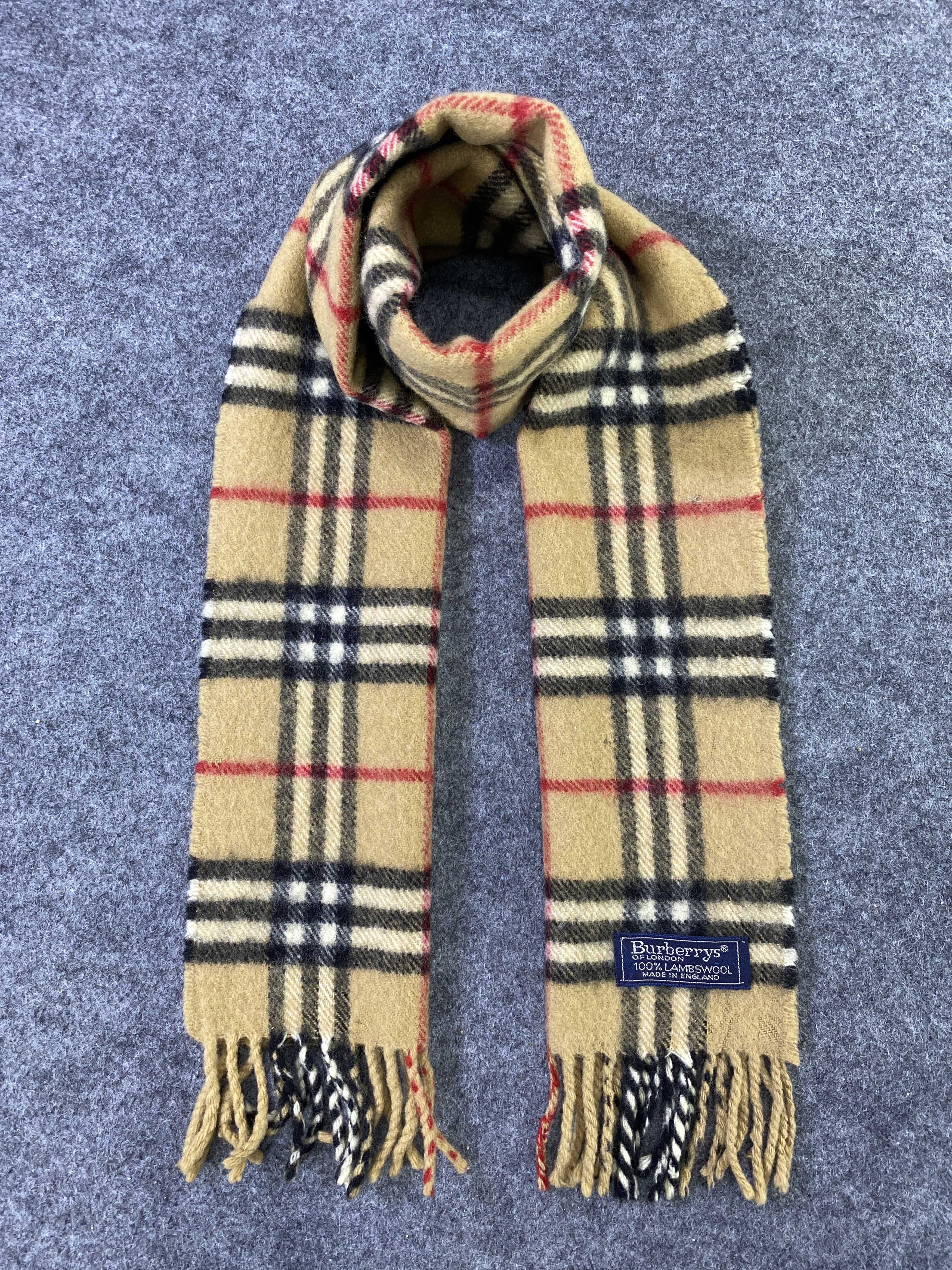 Burberry Vintage Burberry Scarf/Muffler/Neckwear -T743 Size ONE SIZE - 1 Thumbnail