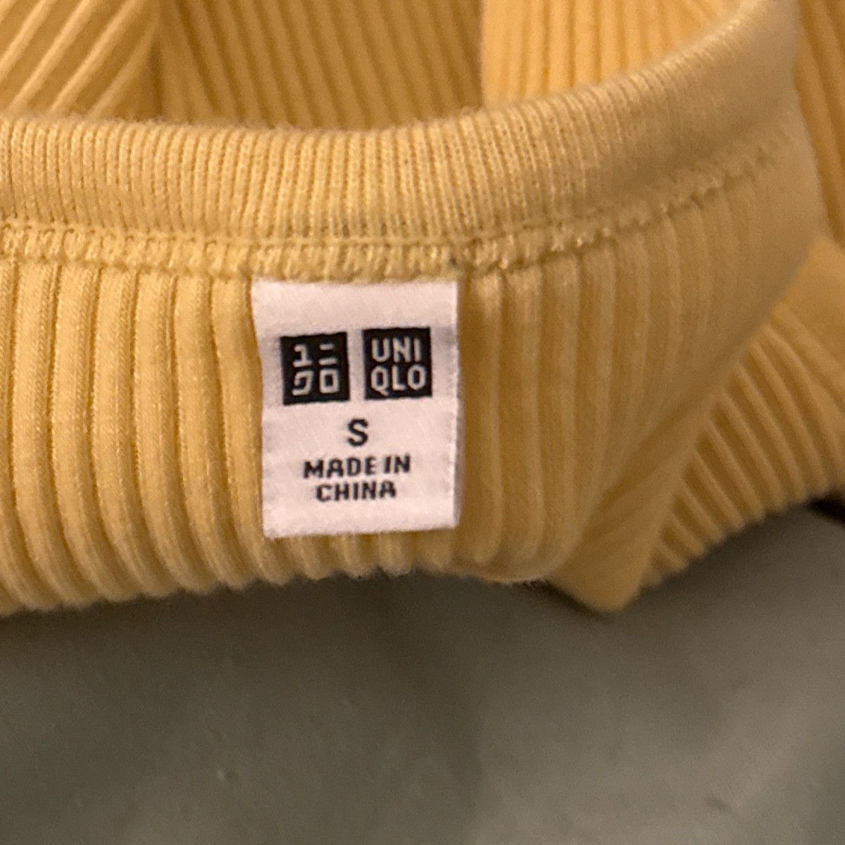 Uniqlo Uniqlo yellow ribbed tank Size S / US 4 / IT 40 - 3 Thumbnail