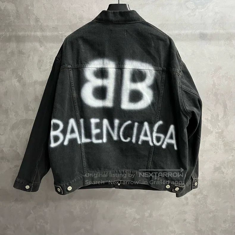 Balenciaga Balenciaga Black plain graffiti single-breasted button-dow Size US M / EU 48-50 / 2 - 2 Thumbnail