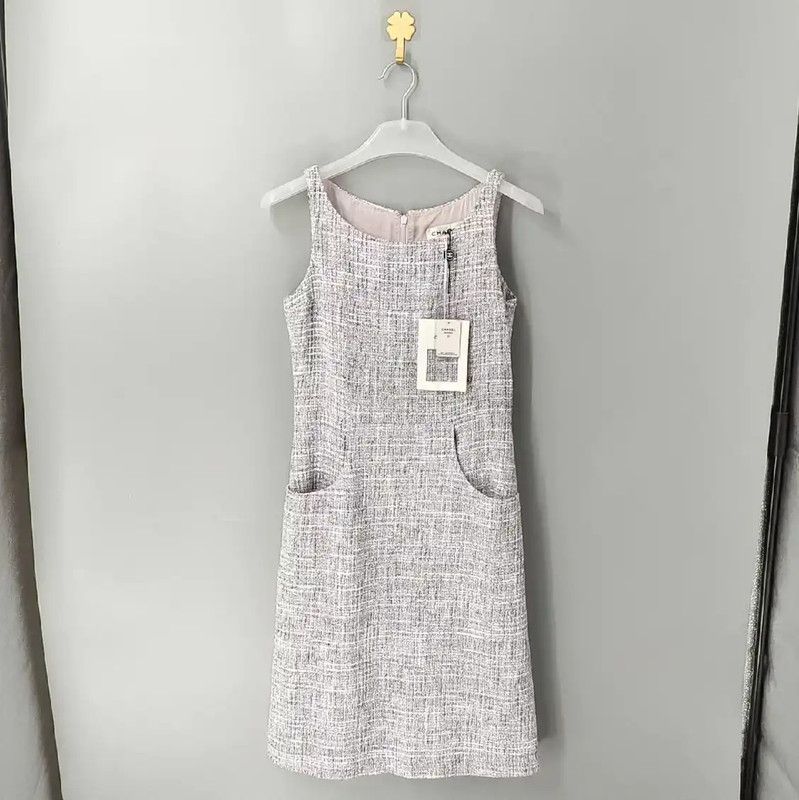 Chanel Chanel Gray Women's Dress Size XS 0089 Size XS / US 0-2 / IT 36-38 - 1 Thumbnail