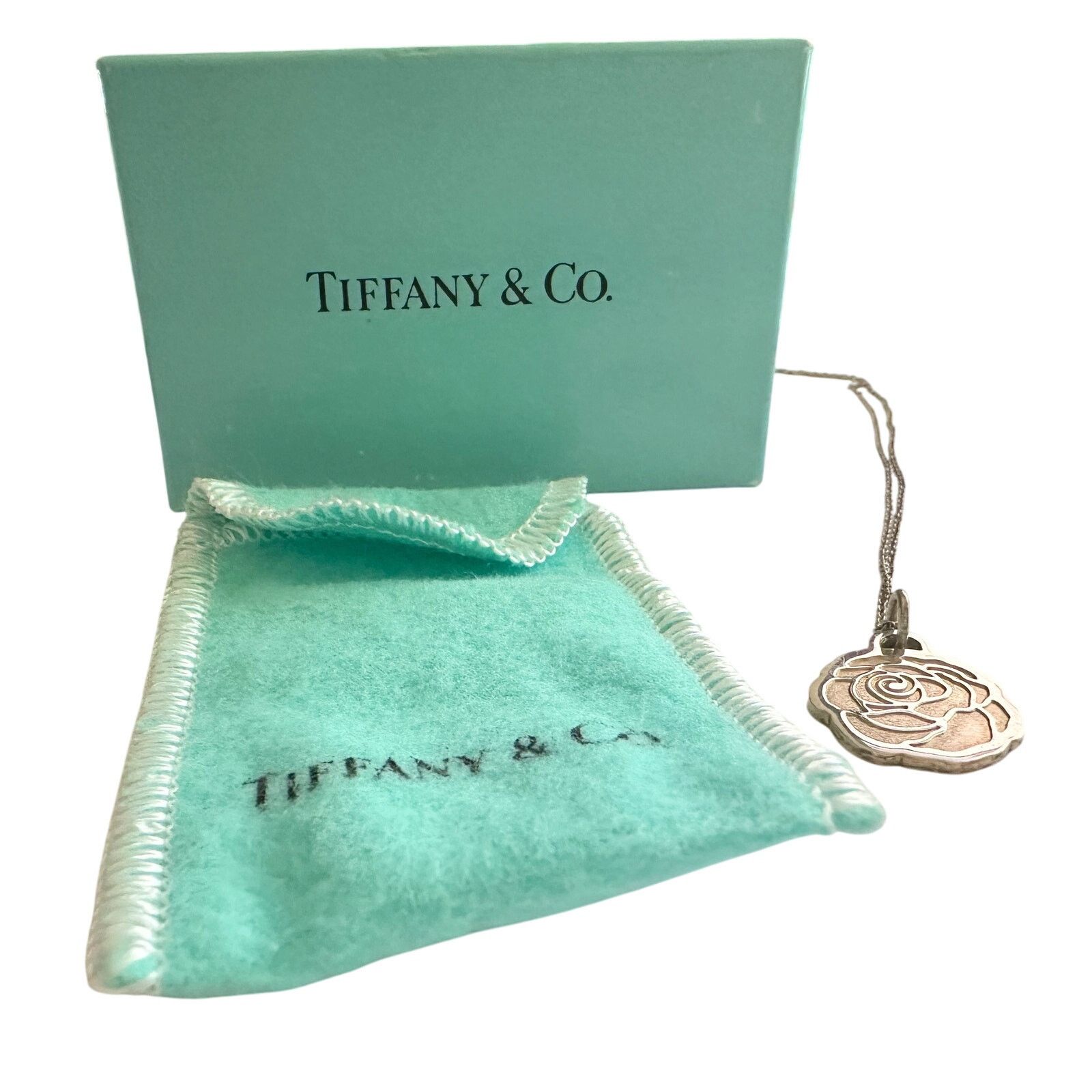 Tiffany & Co. Tiffany and Co GO WOMEN 2017 Rose Necklace 16" Size ONE SIZE - 16 Thumbnail