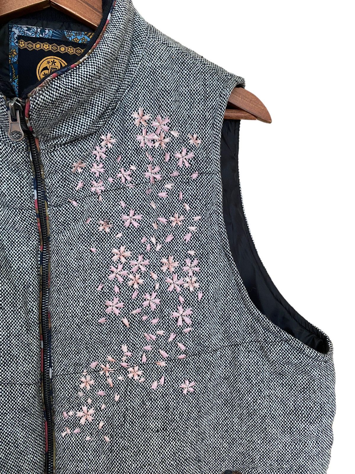 Japanese Brand × Vintage Vintage Japanese Brand Miyabi Musubi Puffer Vest 2000s Size US XL / EU 56 / 4 - 3 Thumbnail