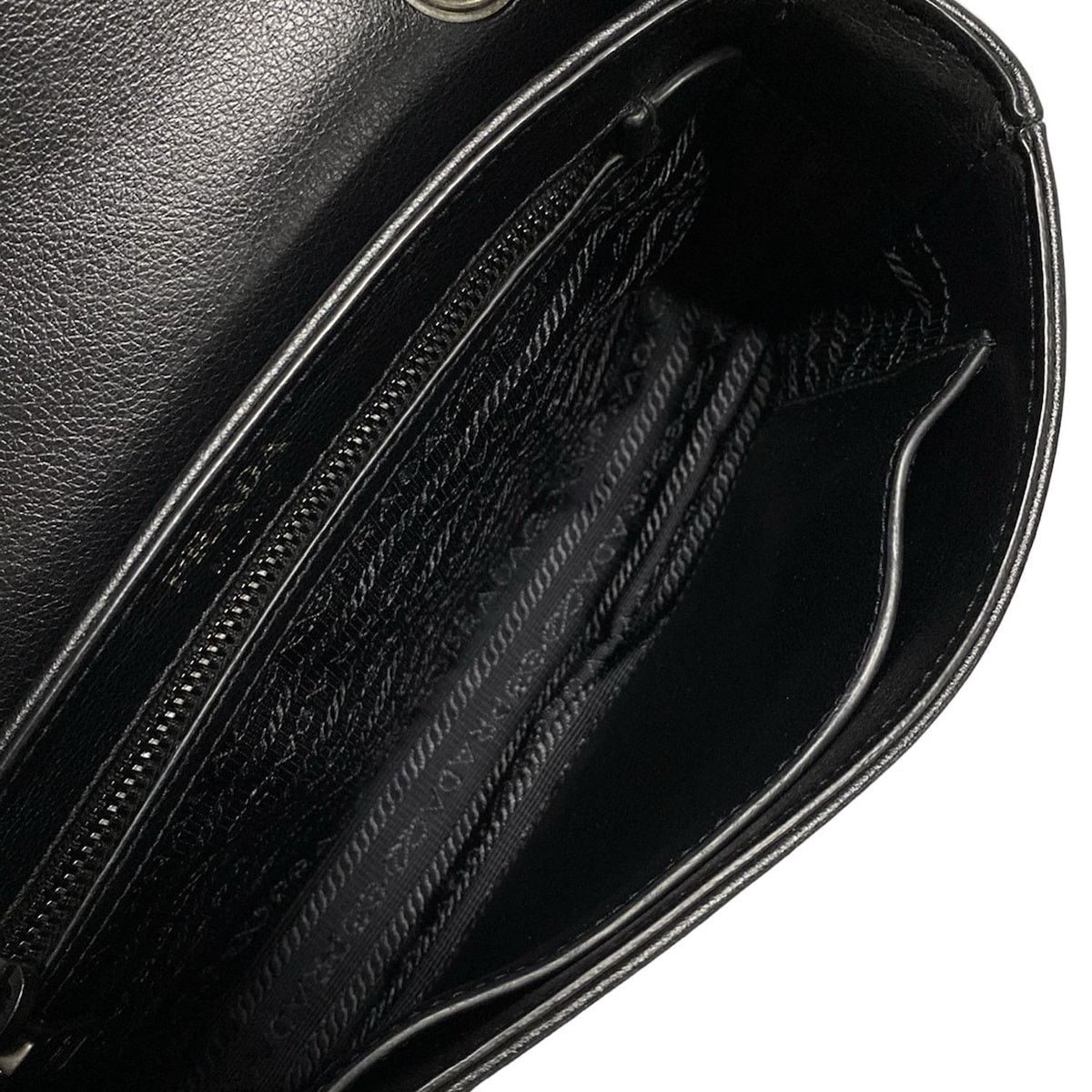 Prada PRADA Logo Shoulder Bag 1BD147 Size ONE SIZE - 10 Thumbnail