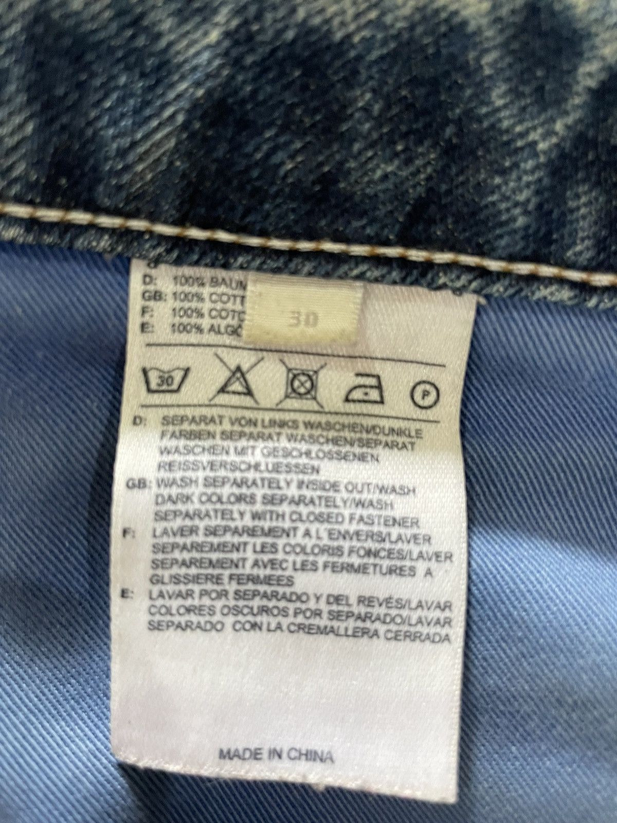 Adidas Vintage Adidas Faded Distress Blue Denim Jeans Size US 33 - 10 Thumbnail